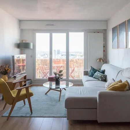 Apartment Parisian Apt With Balcony And View On Montmartre *